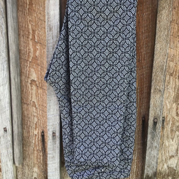 Dress pants - Picture 2 of 2